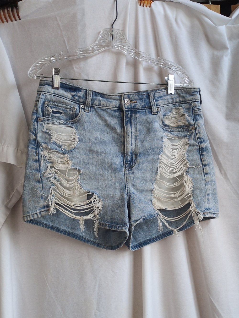 American Eagle Outfitters Light Wash Distressed Denim Cutoff Shorts